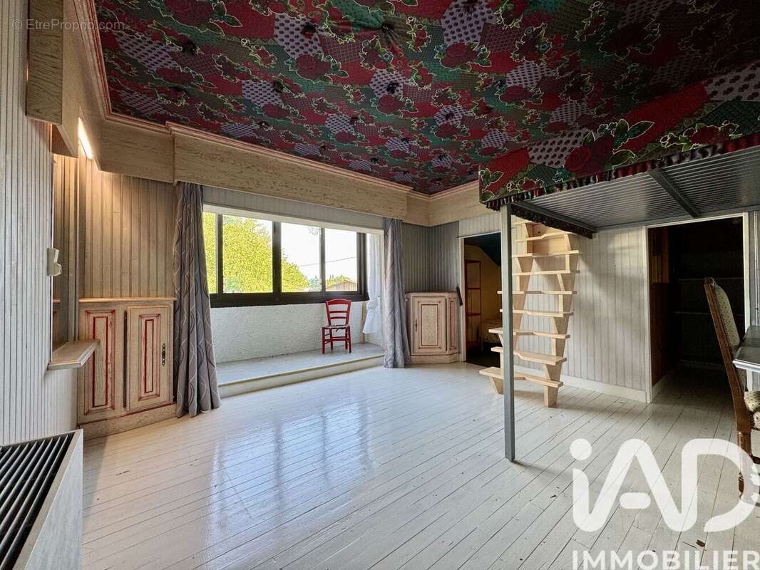 Maison 244 m² à Apremont  - photo 9