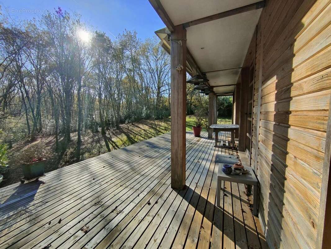 Maison à CABANAC-ET-VILLAGRAINS