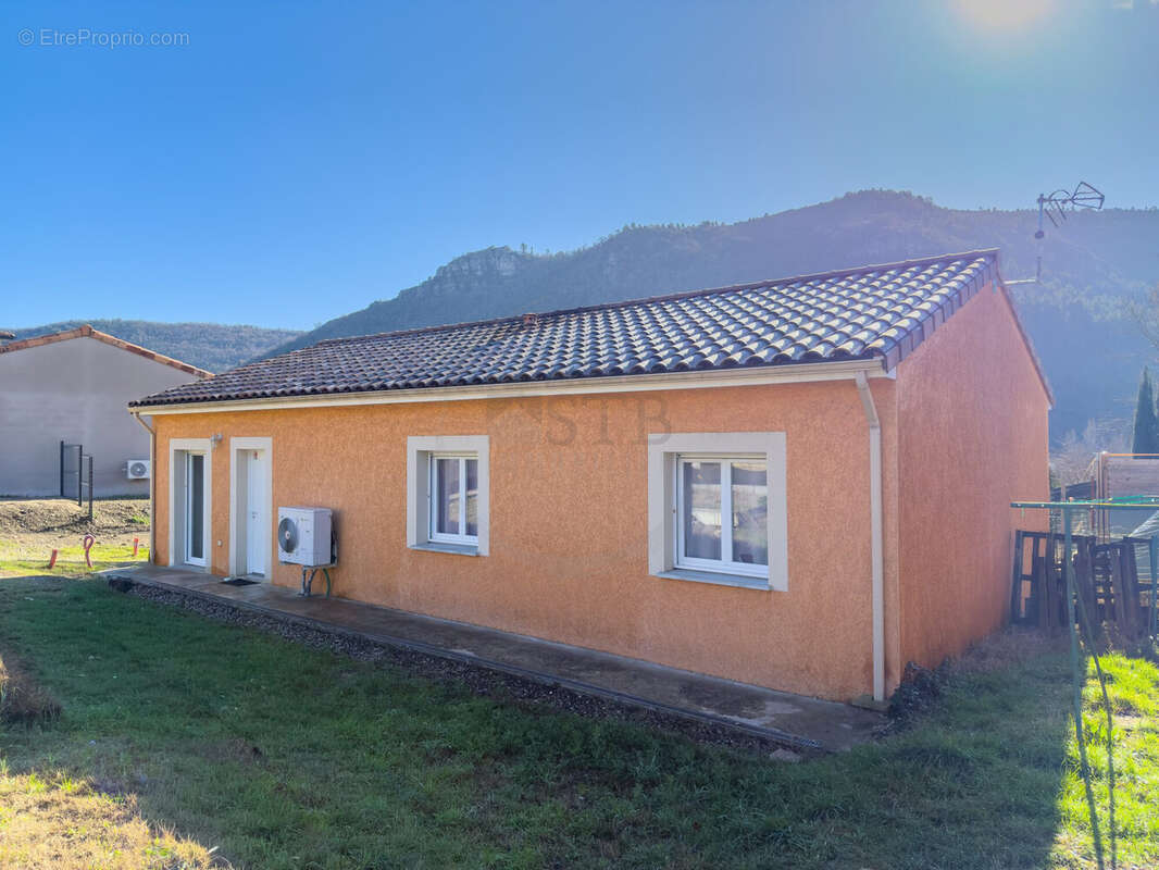 Maison à SAINT-JULIEN-EN-SAINT-ALBAN