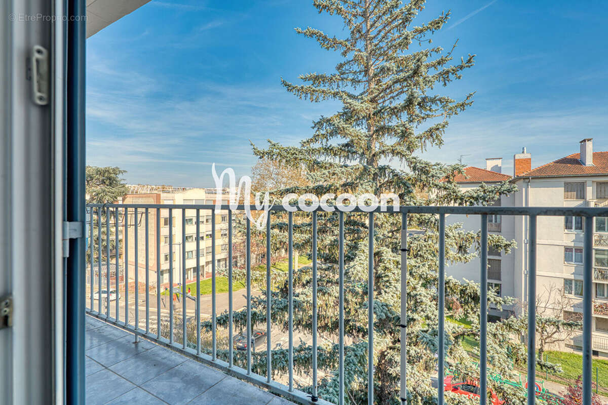 Appartement à LYON-8E