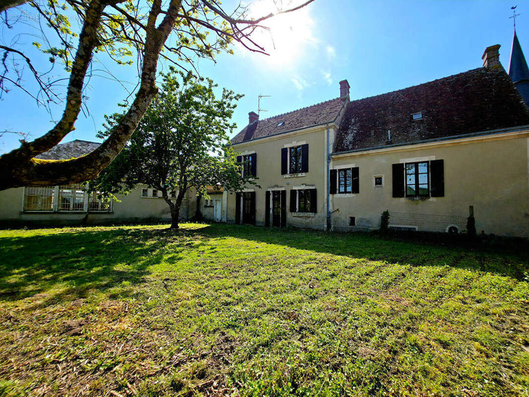 Maison à LE GUE-DE-LA-CHAINE