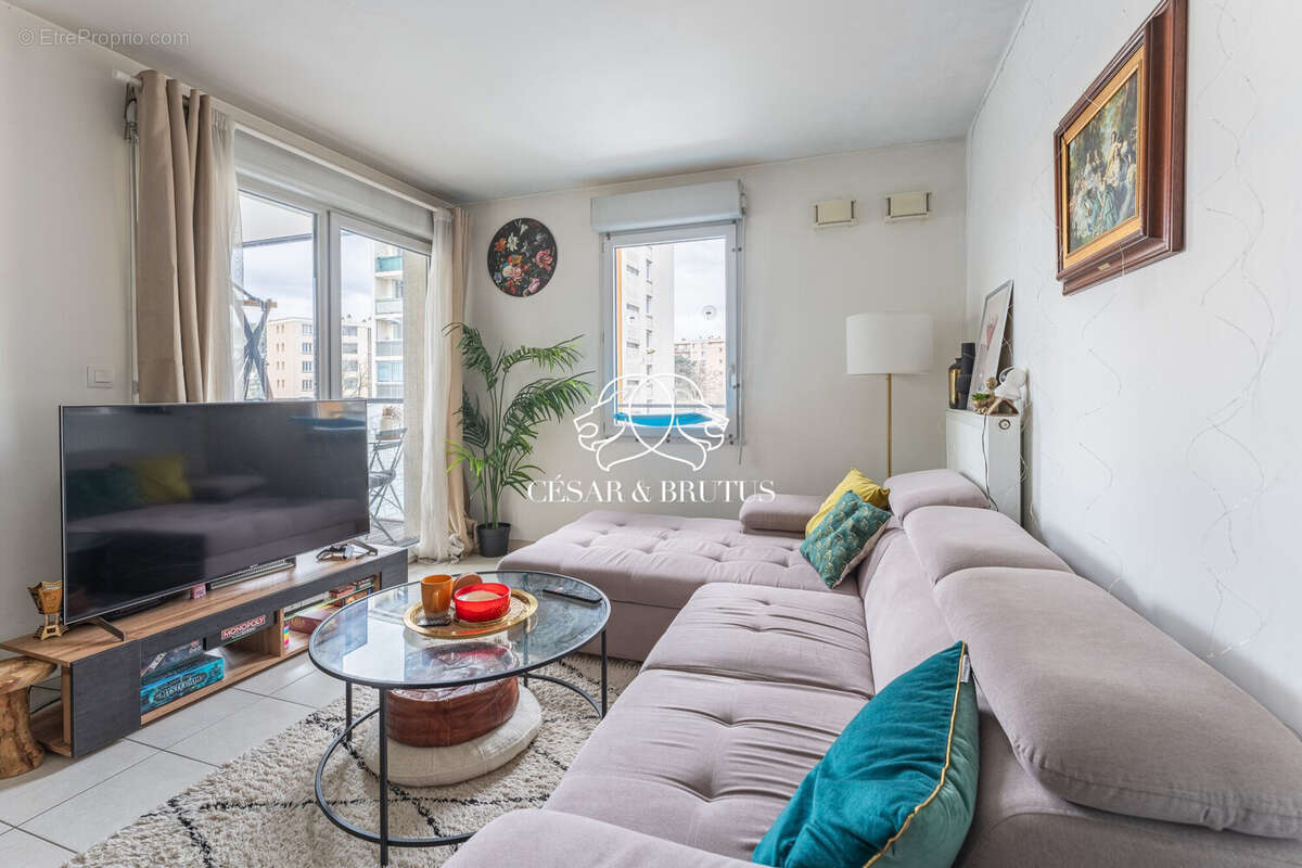 Appartement à LYON-8E