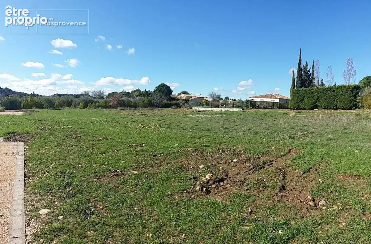 Photo Terrain à Chateauneuf-De-Gadagne au prix de 154 000€