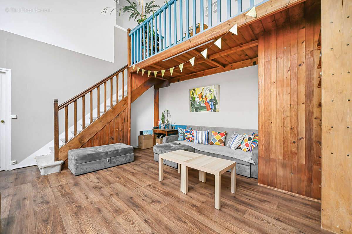 Appartement à PARIS-14E