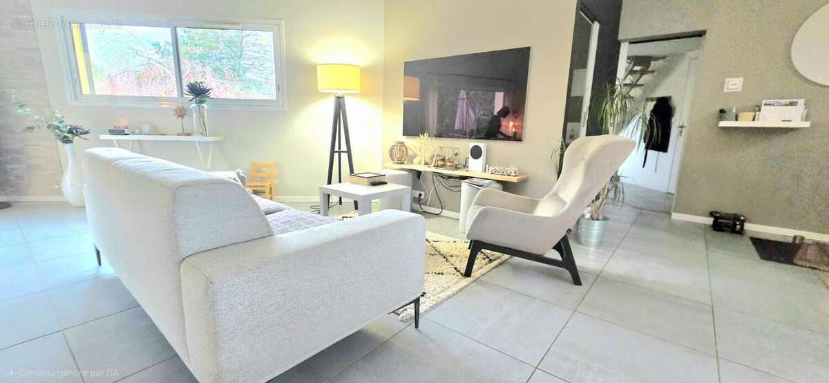 Maison à MONTPON-MENESTEROL