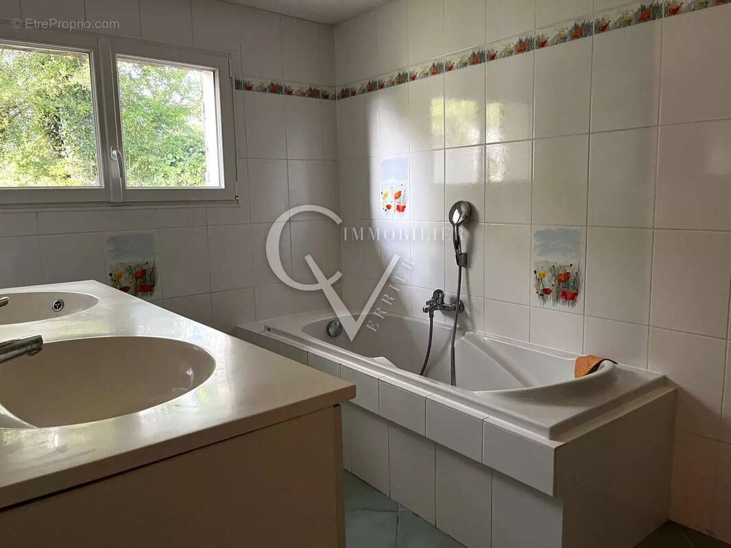 Maison à CHATEAU-SUR-EPTE