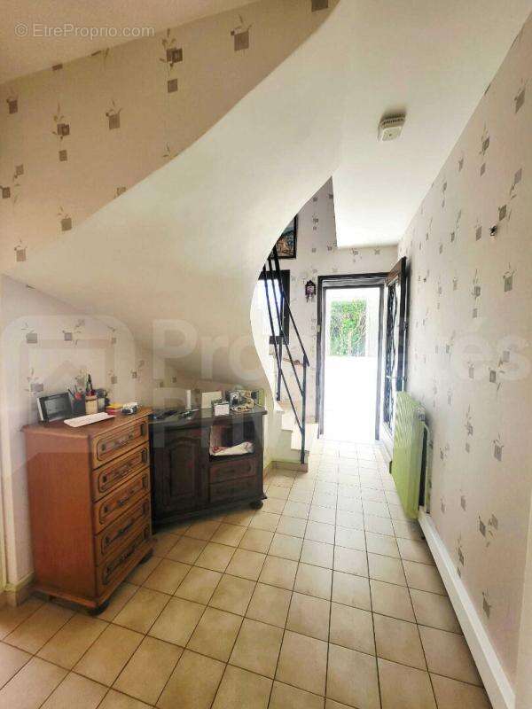 ETRECHY Maison 5 pièces, garage et jardin - photo 6