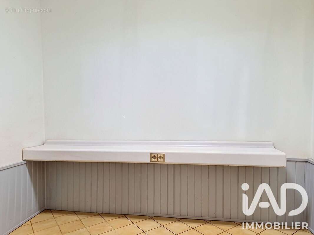 Commerce 50 m² à Pezenas  - photo 6