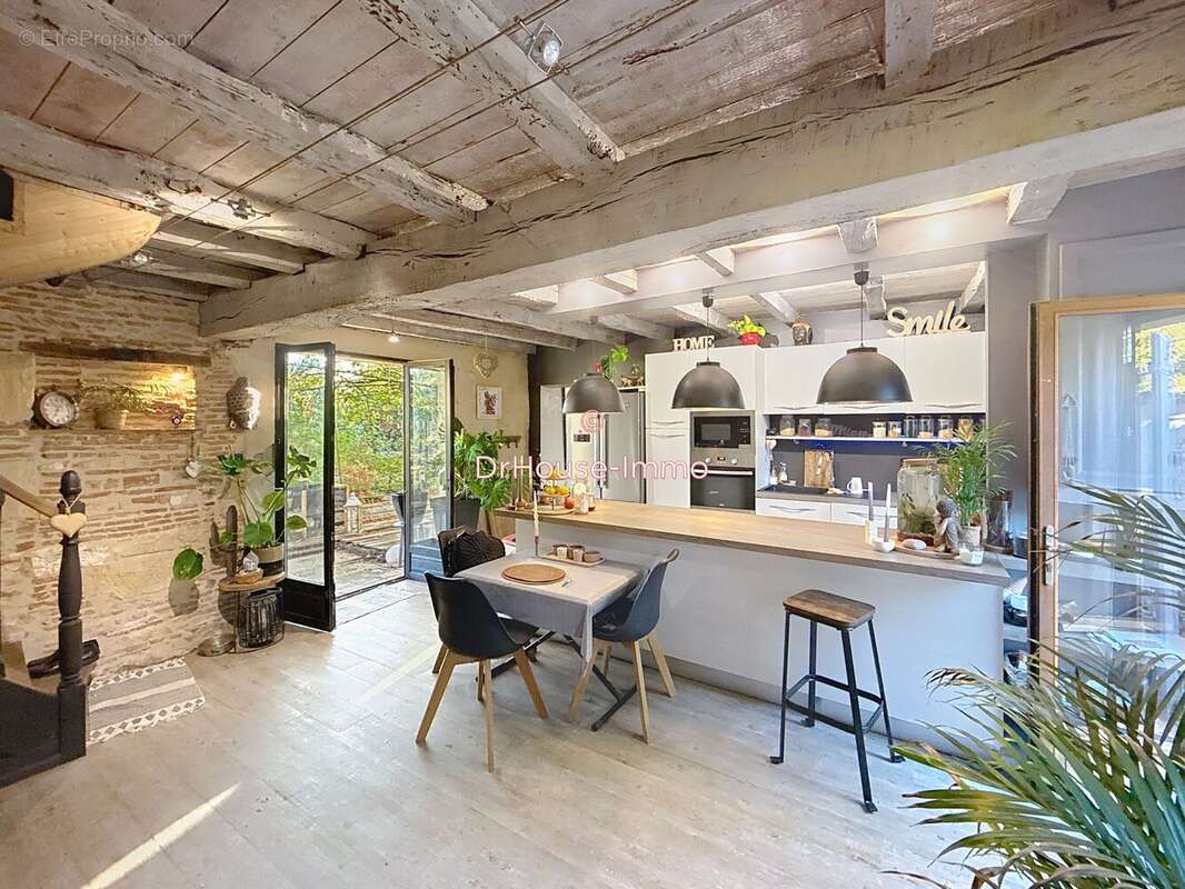 Maison 151 m² à Lamonzie-Saint-Martin  - photo 4