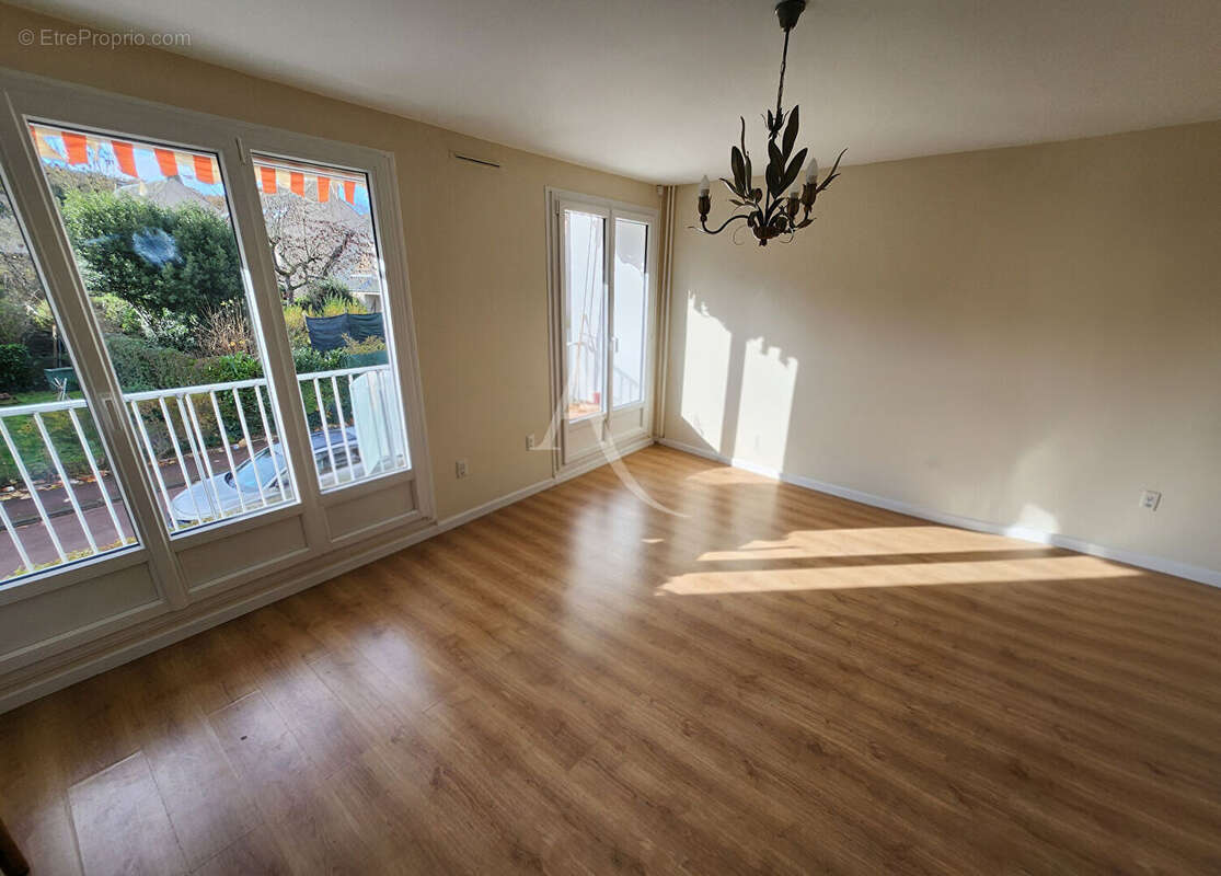 Appartement à DOURDAN