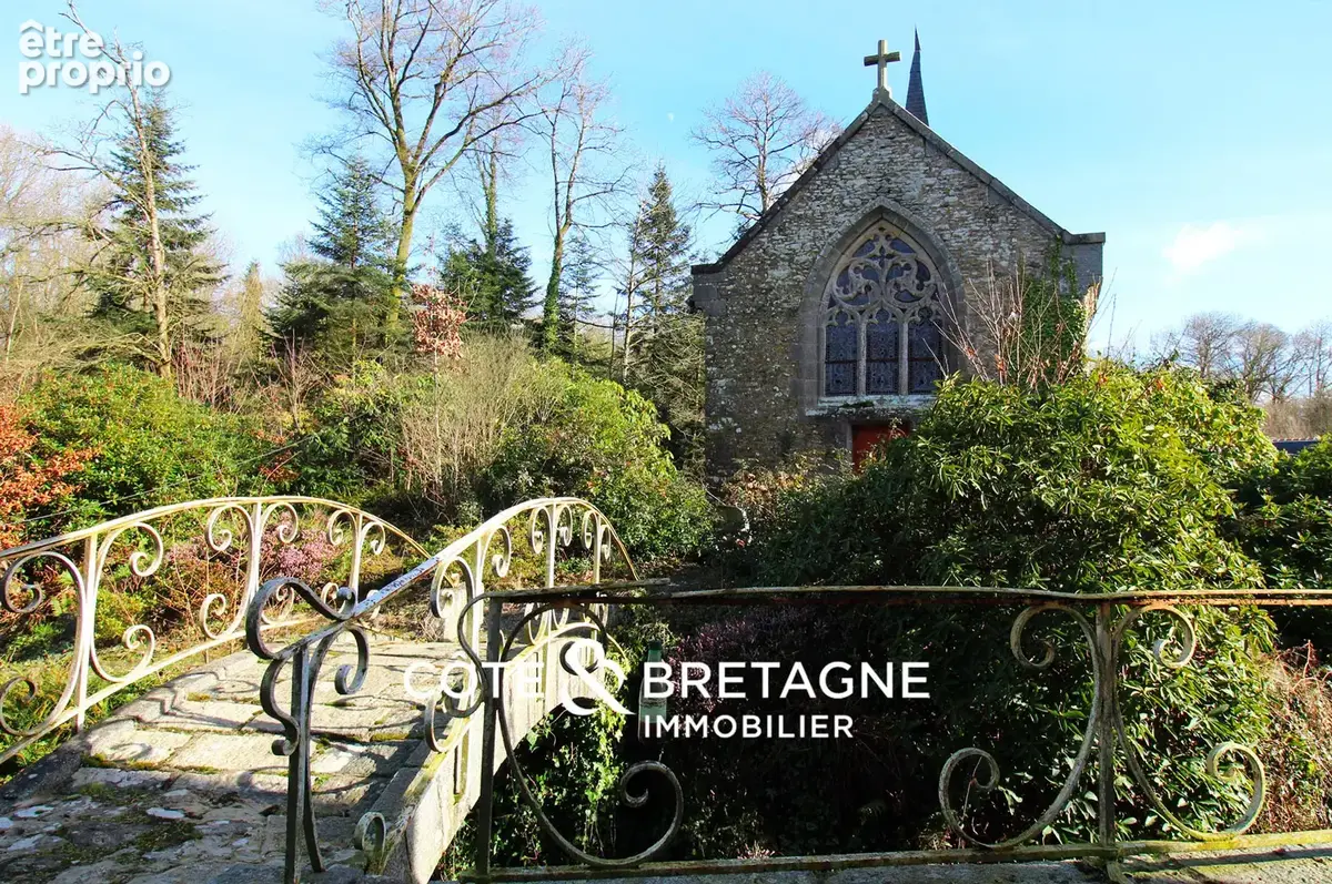 Côte & Bretagne Immobilier vous présente : Domaine historique de 25 ha avec château, moulin à eau, chapelle et - photo 13