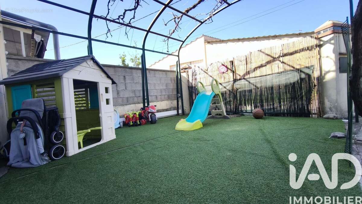 Photo 2 - Maison à PEZILLA-LA-RIVIERE