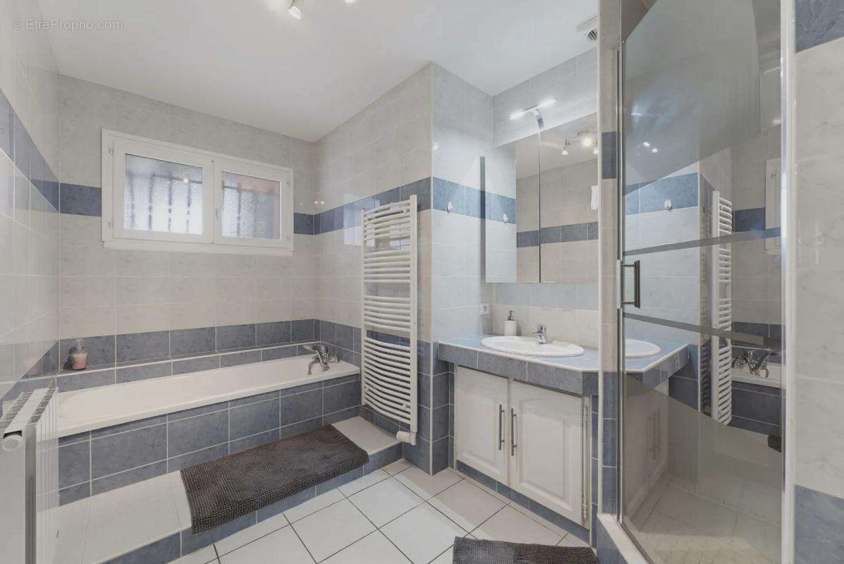 Maison de 6 pièces de 154 m² à Blésignac - photo 11