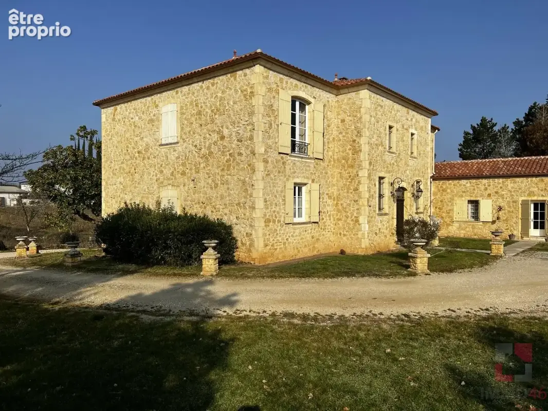 Maison 11 pièces 452 m² à vendre à Puy-L'eveque (46700) - photo 4
