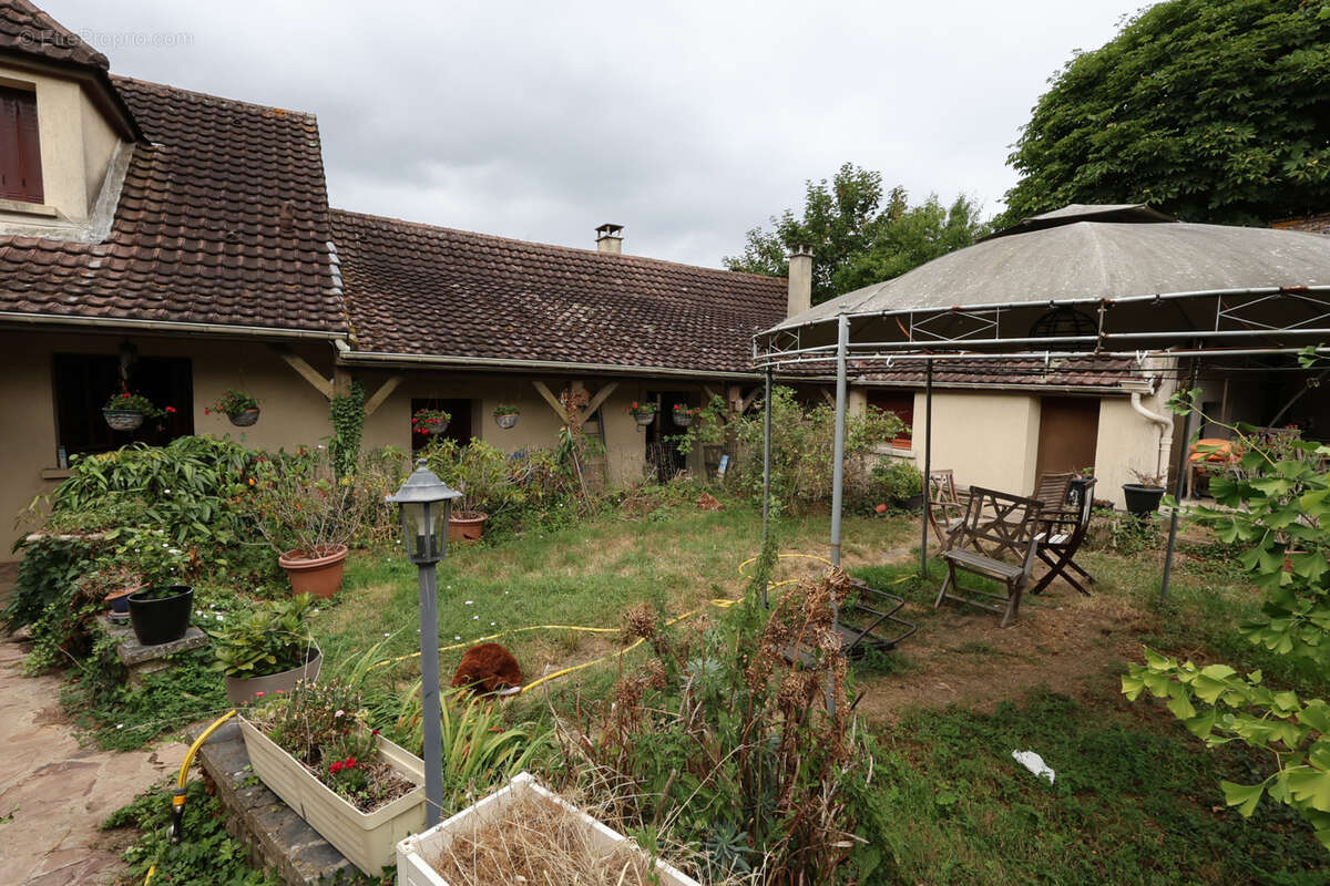 Maison à SAINTRY-SUR-SEINE