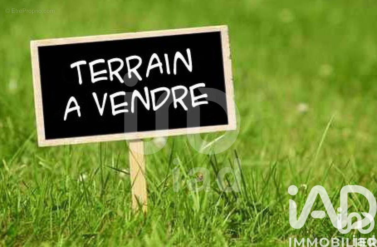 Photo 1 - Terrain à CIERREY