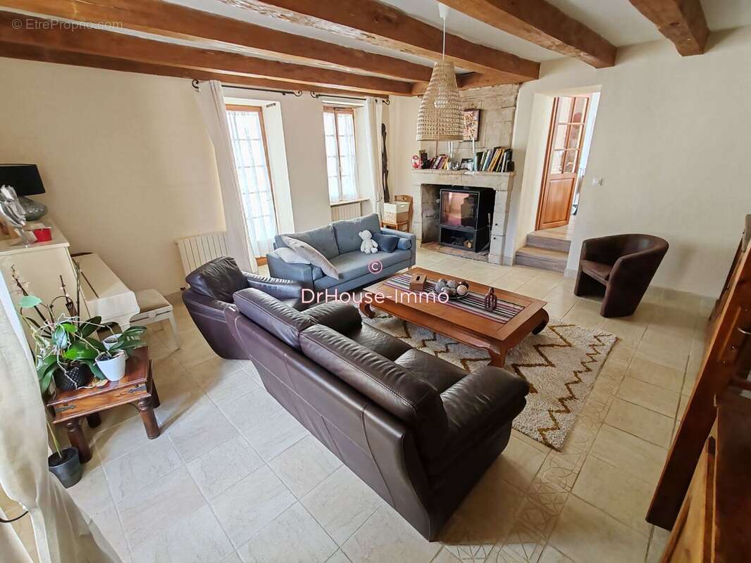 Maison 9 pièces 251 m² à vendre à Vaux-Sur-Vienne (86220) - photo 12