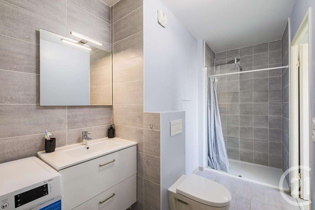 Appartement à SAINT-MARTIN-D'HERES