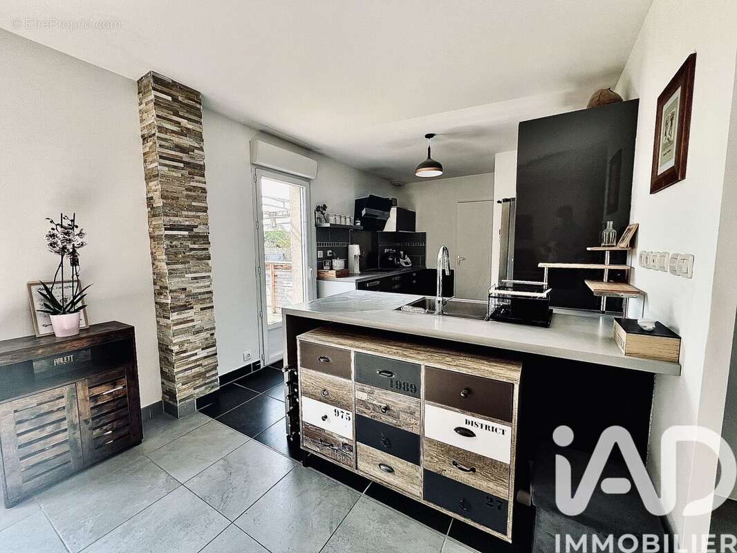 Photo 2 - Maison à VILLEBERNIER