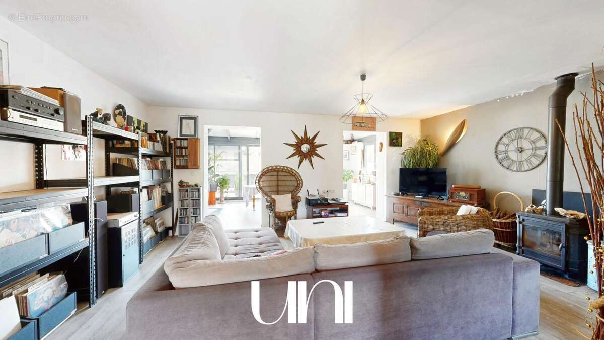 Maison 7 pièces de 174m2 de plain-pied - Ver Sur Mer - photo 4