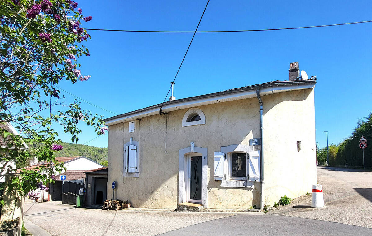 Maison à VILLECEY-SUR-MAD