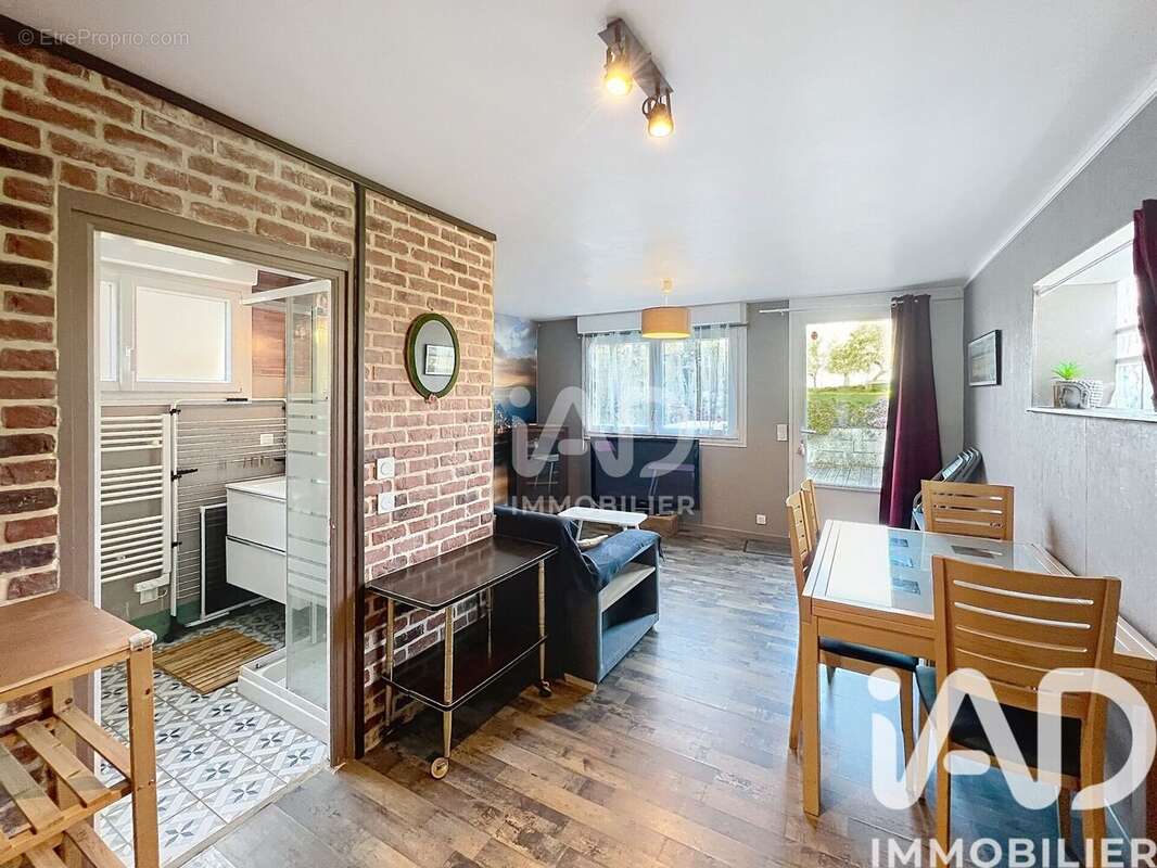 Maison 62 m² à Sougeal  - photo 4