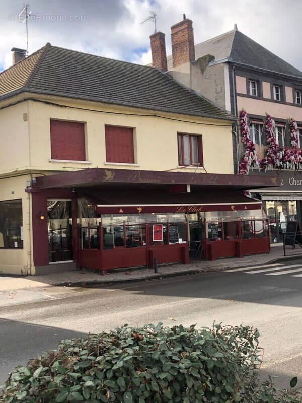 Commerce à SAINT-POURCAIN-SUR-SIOULE