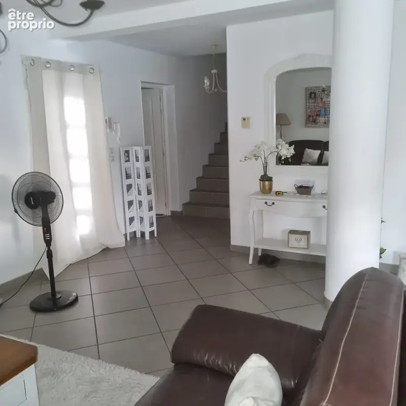 NOUVEAUTE : sur la commune de VILLE SOUS ANJOU, belle maison moderne, piscine, parcelle de terrain 1200m2 - photo 5