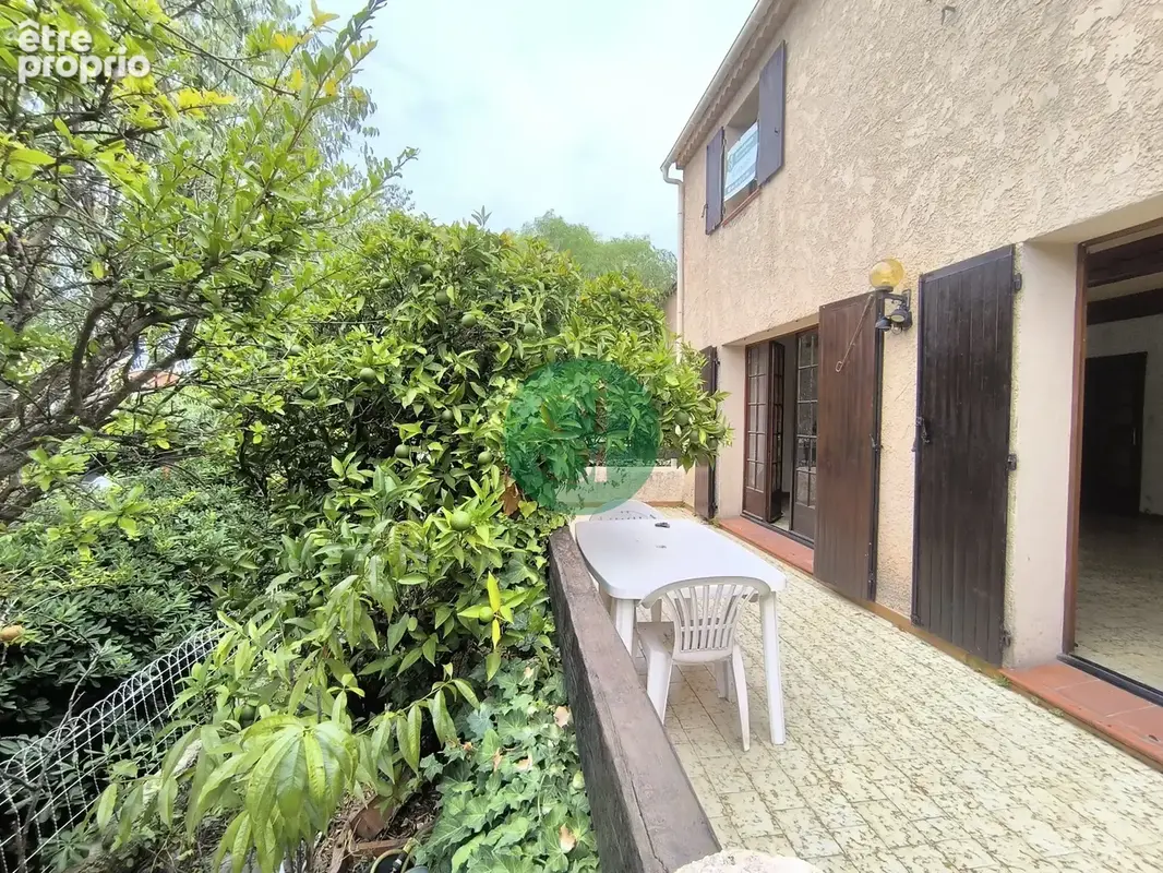 Maison familiale 100m2 avec garage et jardin - fort potentiel - sanary - photo 11