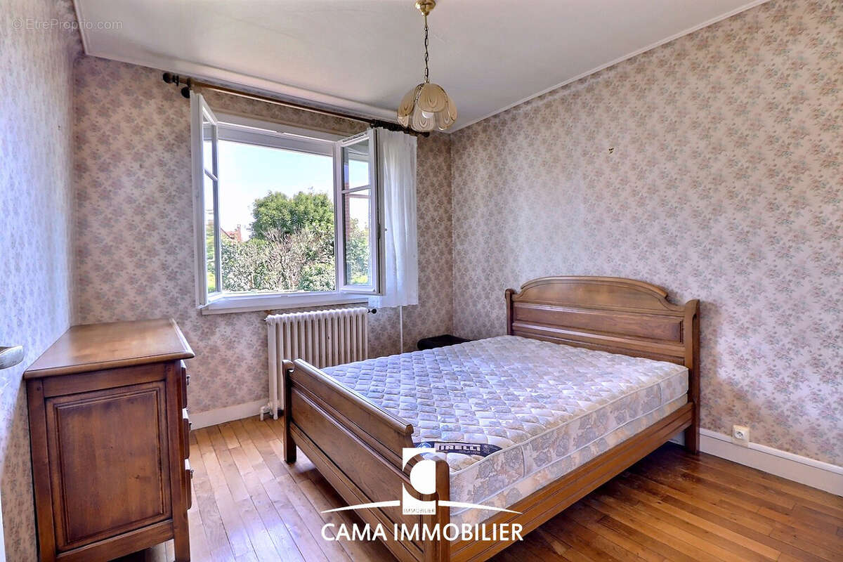 Maison à BOIS-D'ARCY