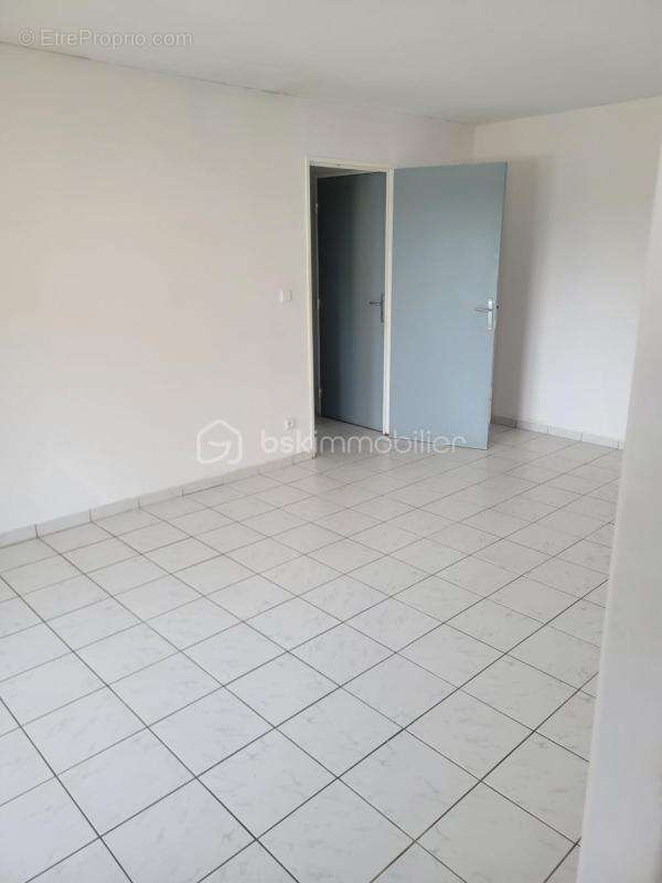 Très beau T2, proche Forbach Centre - photo 3