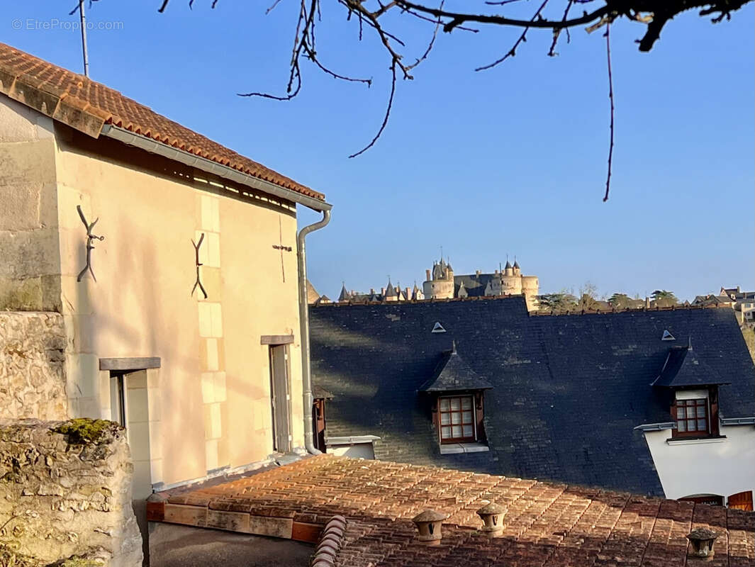 Maison à MONTREUIL-BELLAY