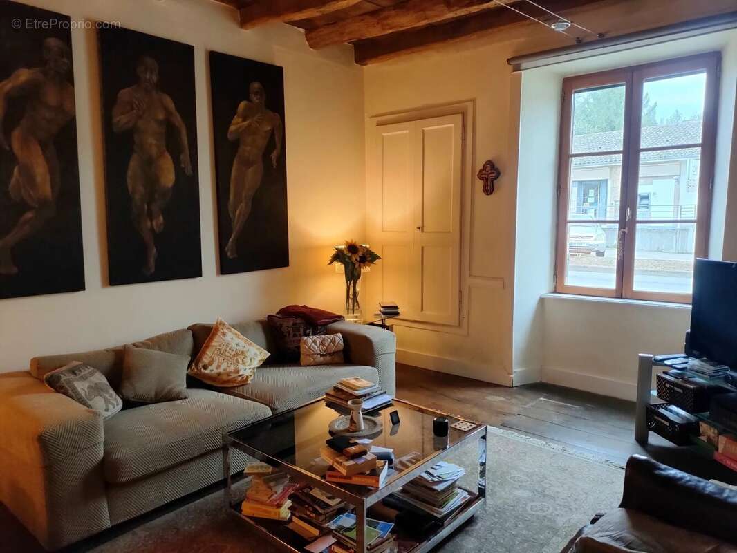 Maison à SAINT-LAURENT-SUR-GORRE