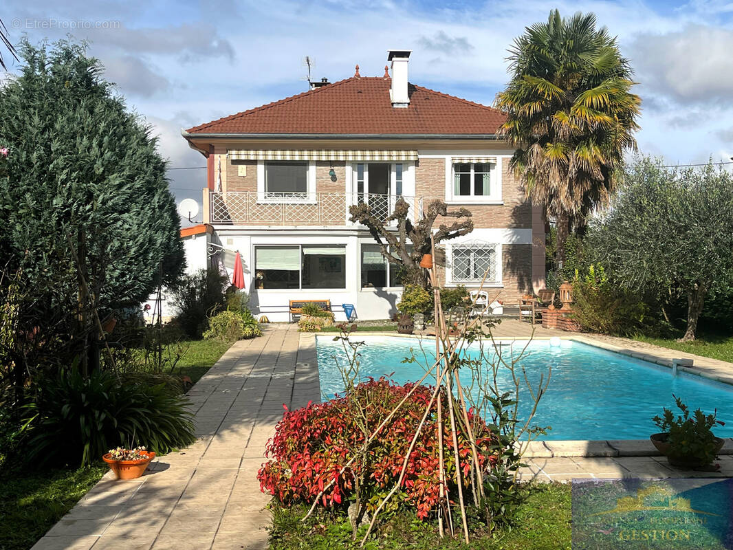 Maison à LALOUBERE