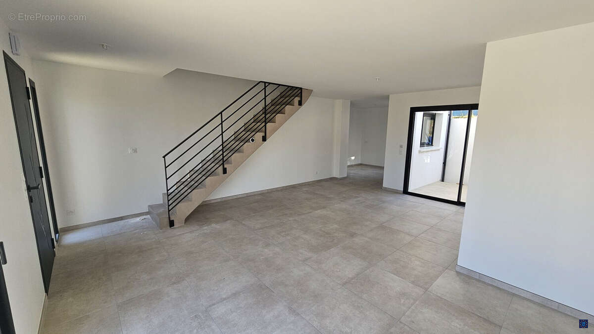 Maison à VAUX-SUR-MER