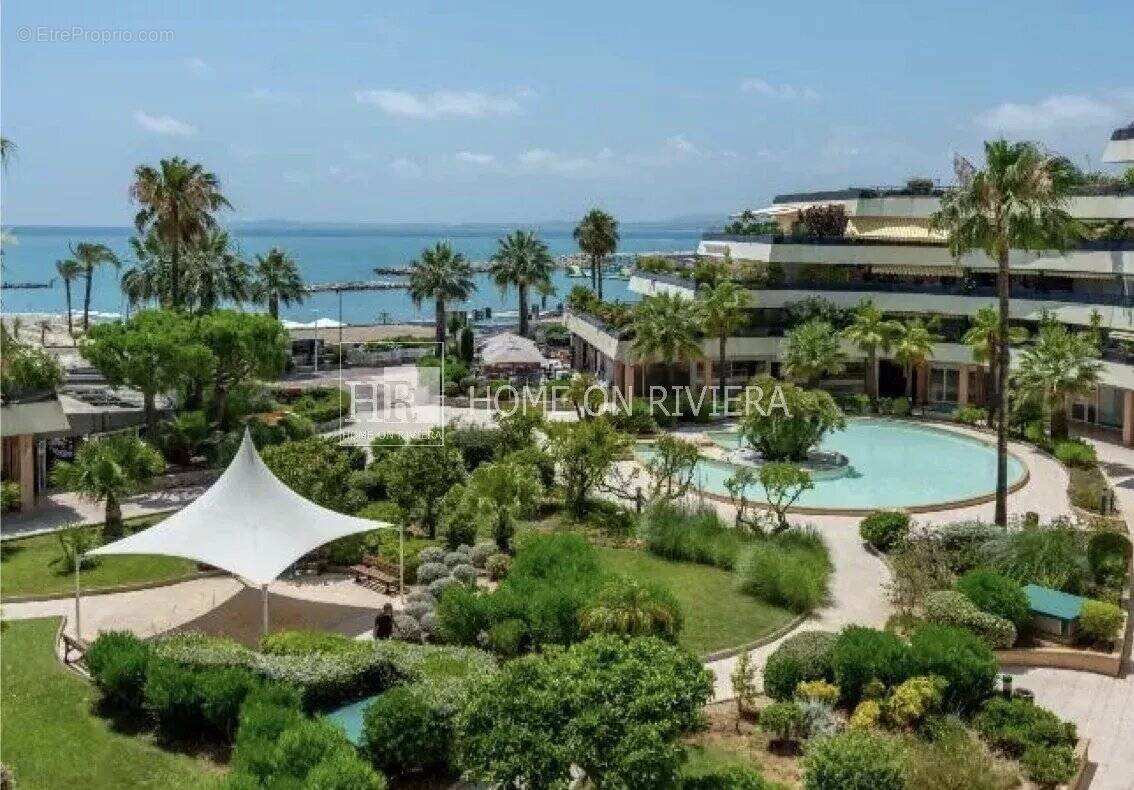 Appartement à SAINT-LAURENT-DU-VAR