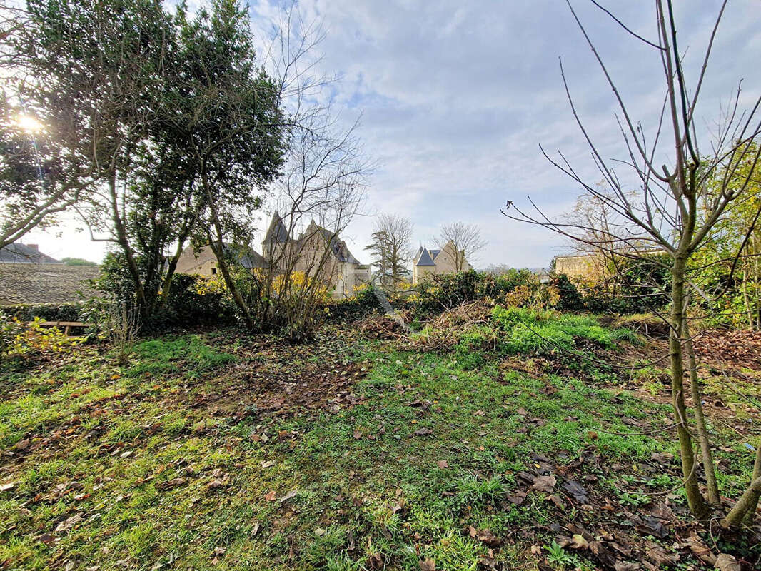 Maison à LE PUY-NOTRE-DAME