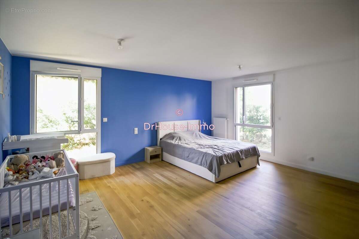 Appartement à COLLONGES-AU-MONT-D'OR