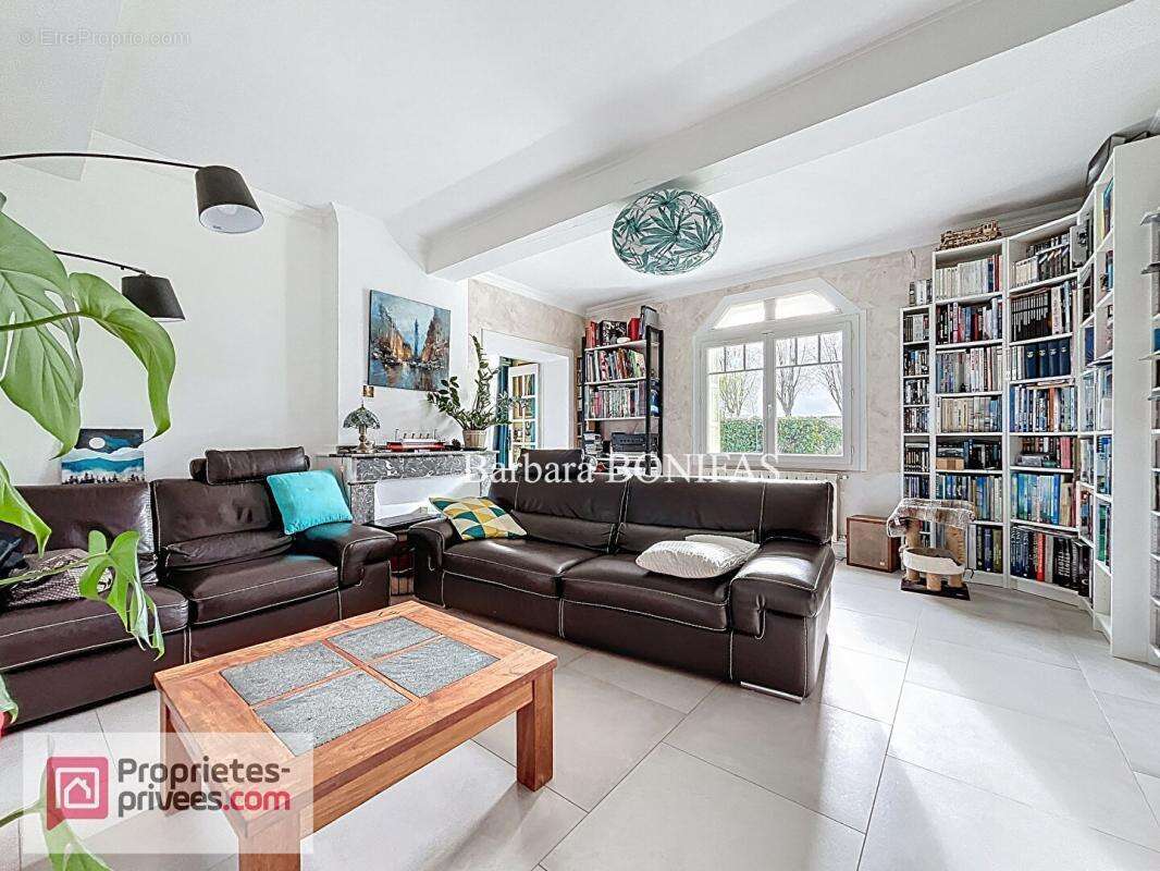 Maison à SAINT-SULPICE