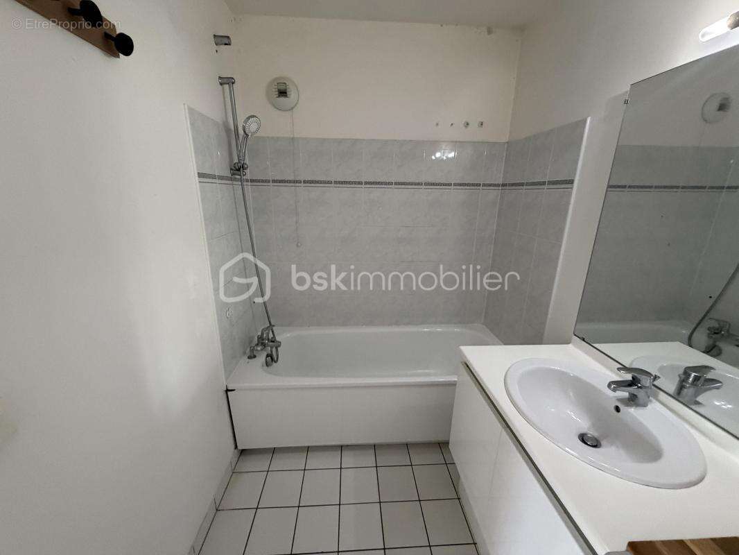 Appartement à MAGNY-LE-HONGRE