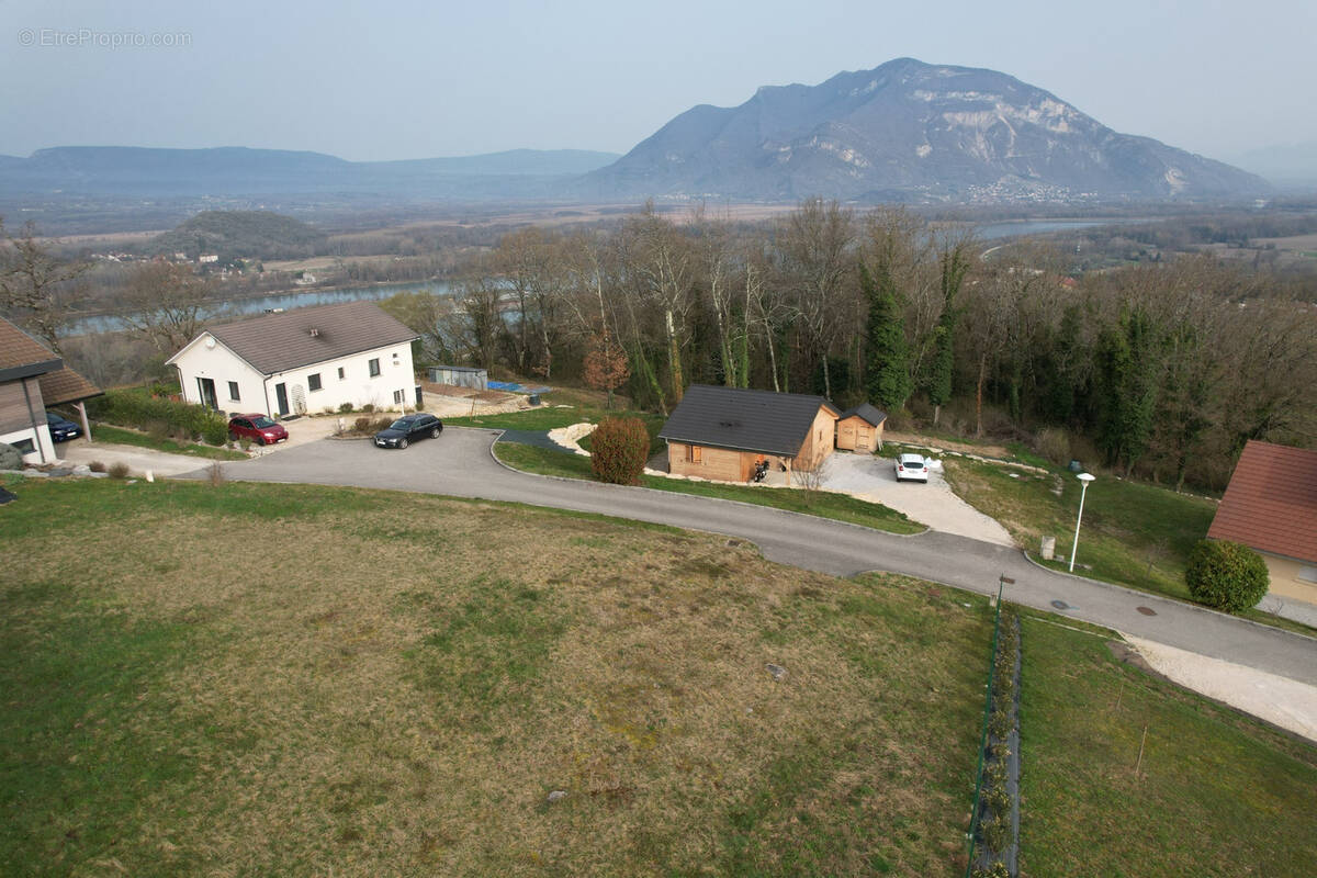 Terrain à CHANAZ