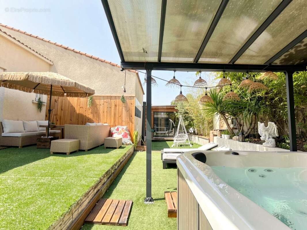 Propriété rare  880 m²  2 villas indépendantes  une propriété, deux maisons, de multiples projets de vie - photo 8