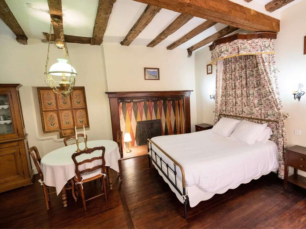 Maison à SARLAT-LA-CANEDA