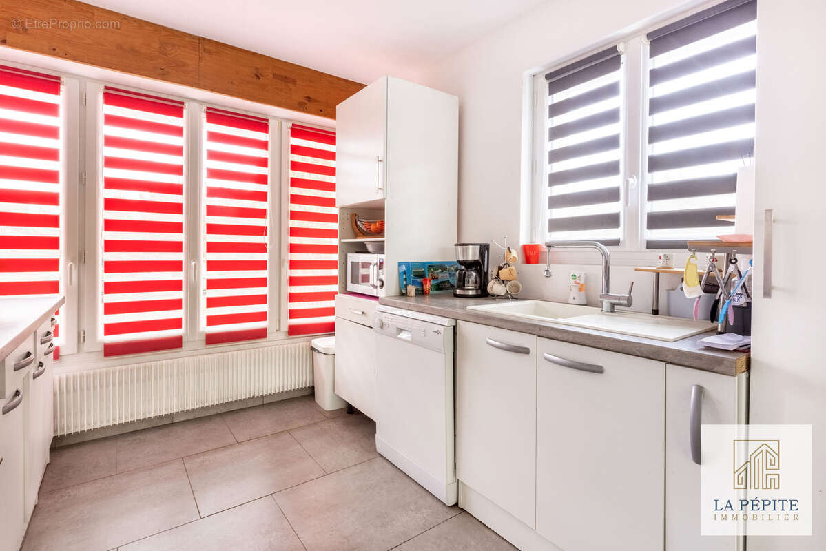 Maison à AULNOYE-AYMERIES