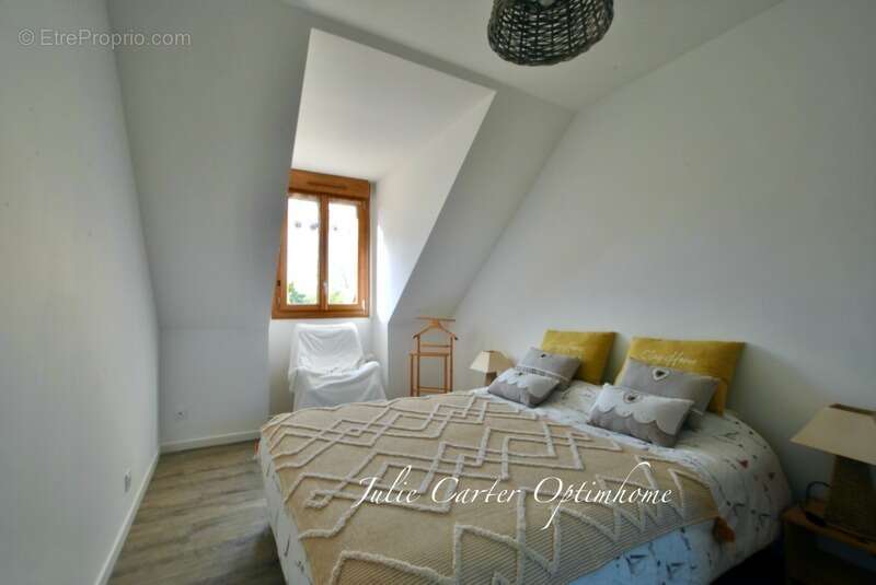 Maison à COURTILLERS