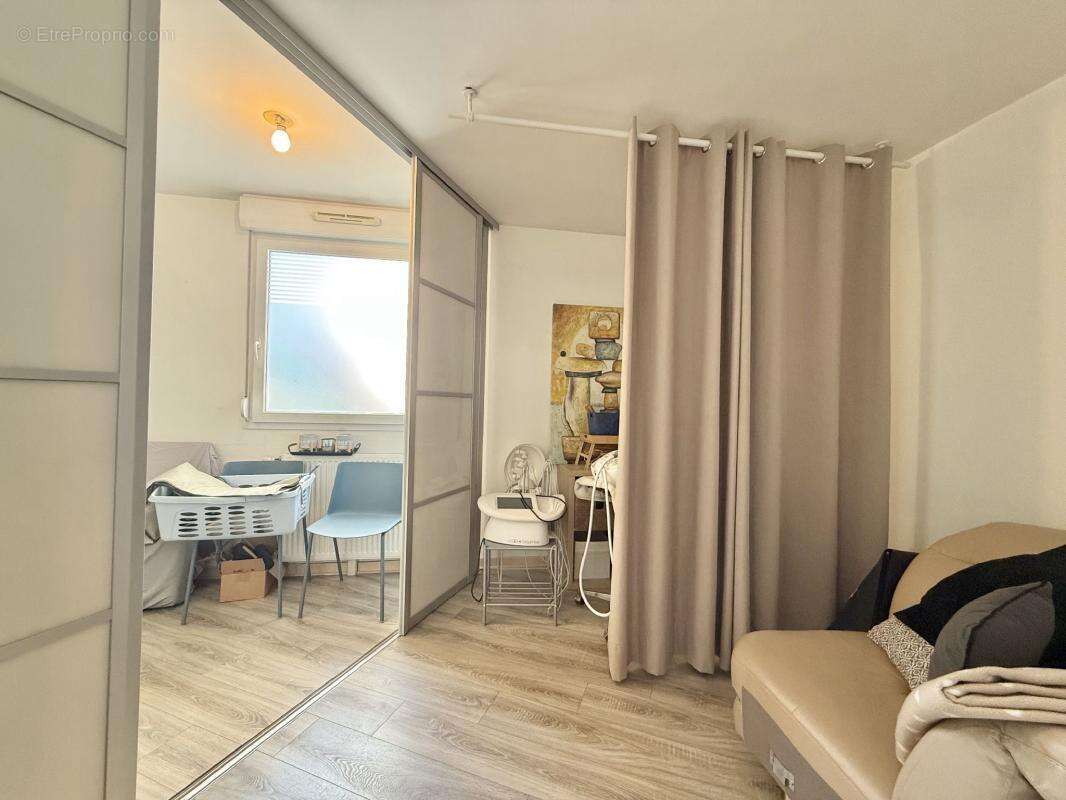 Dijon Bourroches – T4 en rez-de-jardin avec double potentiel : cabinet professionnel ou habitation - photo 12