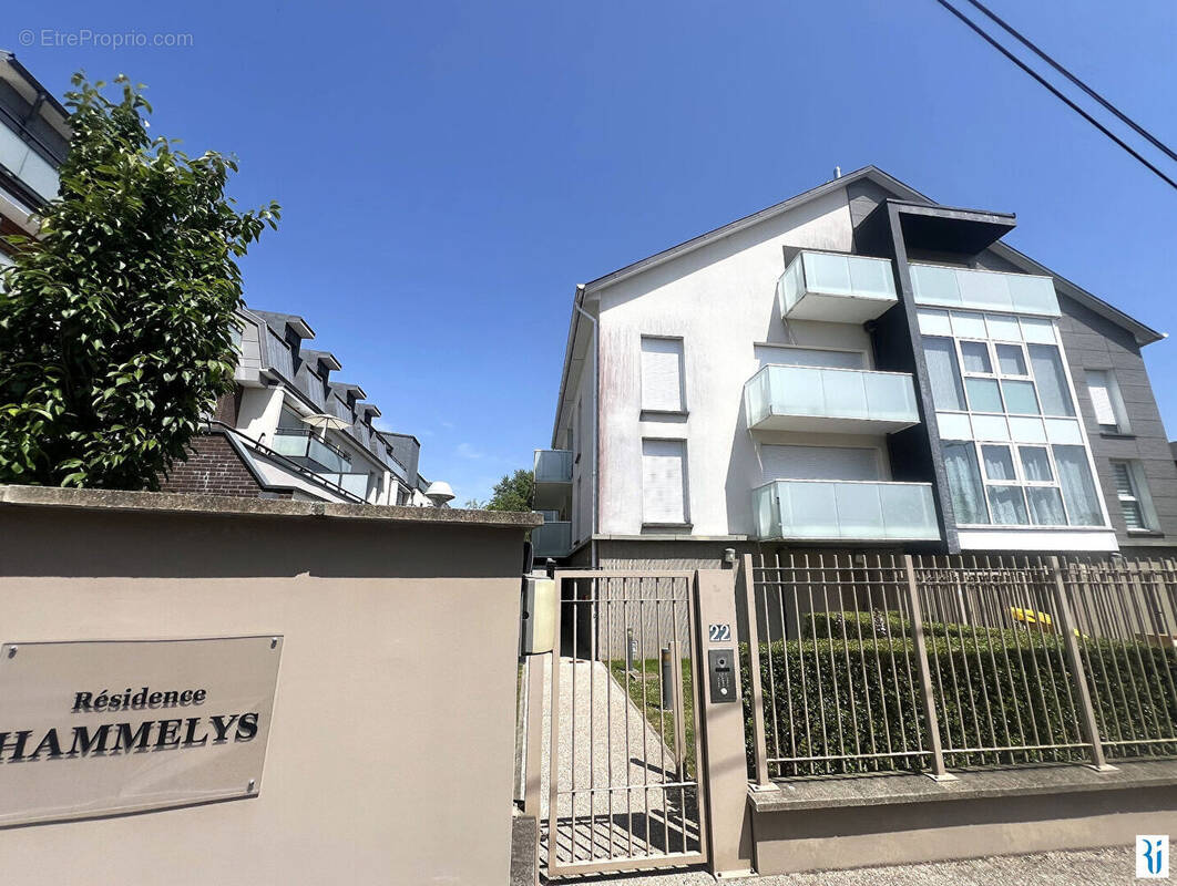 Appartement à LE MESNIL-ESNARD