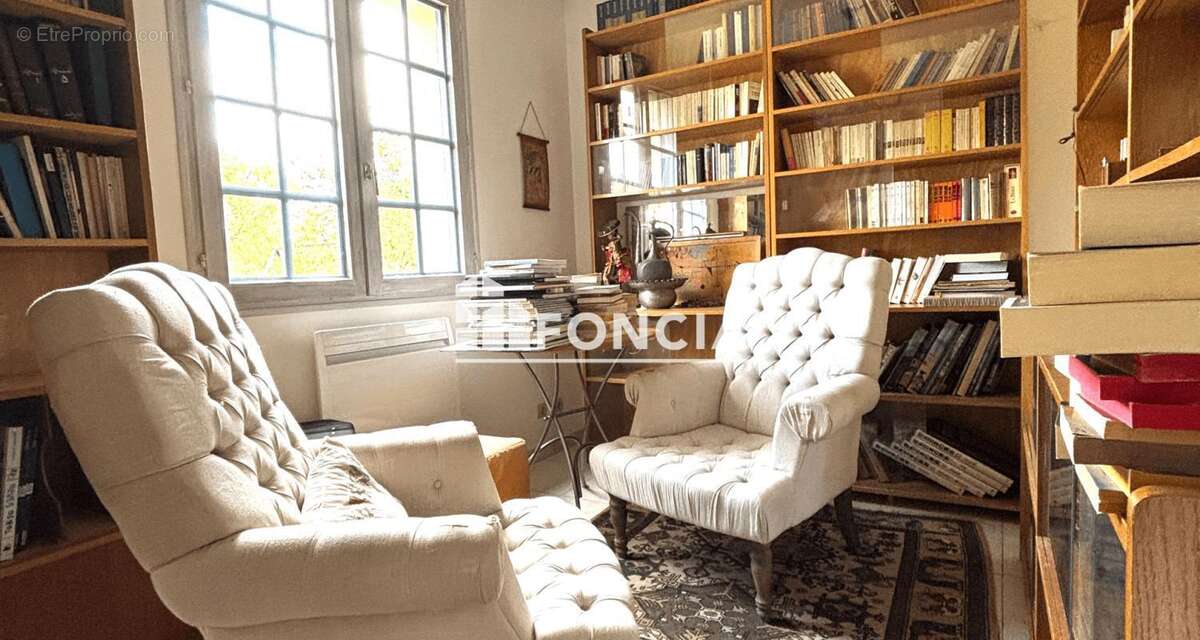 Maison à LA BREILLE-LES-PINS