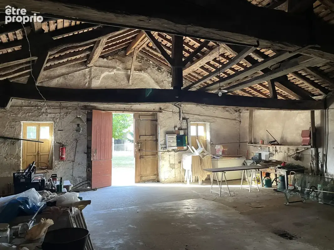 Maison a renover avec dependances sur 10ha  de terrain - photo 16