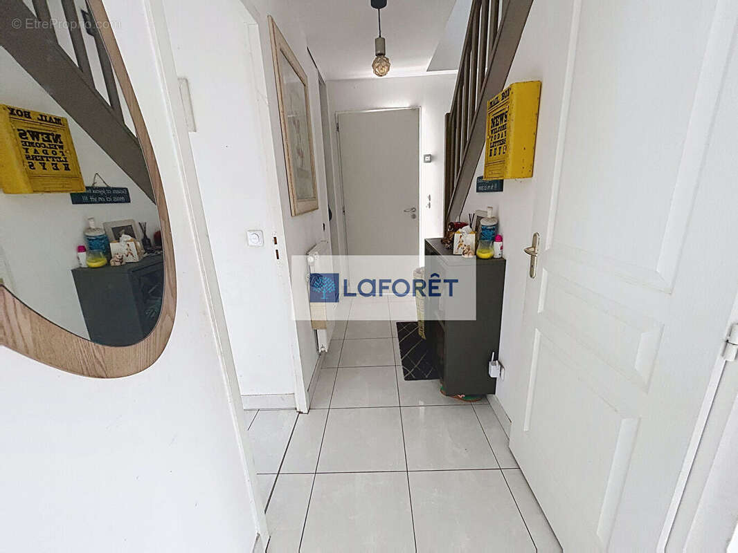 Maison à SARTROUVILLE